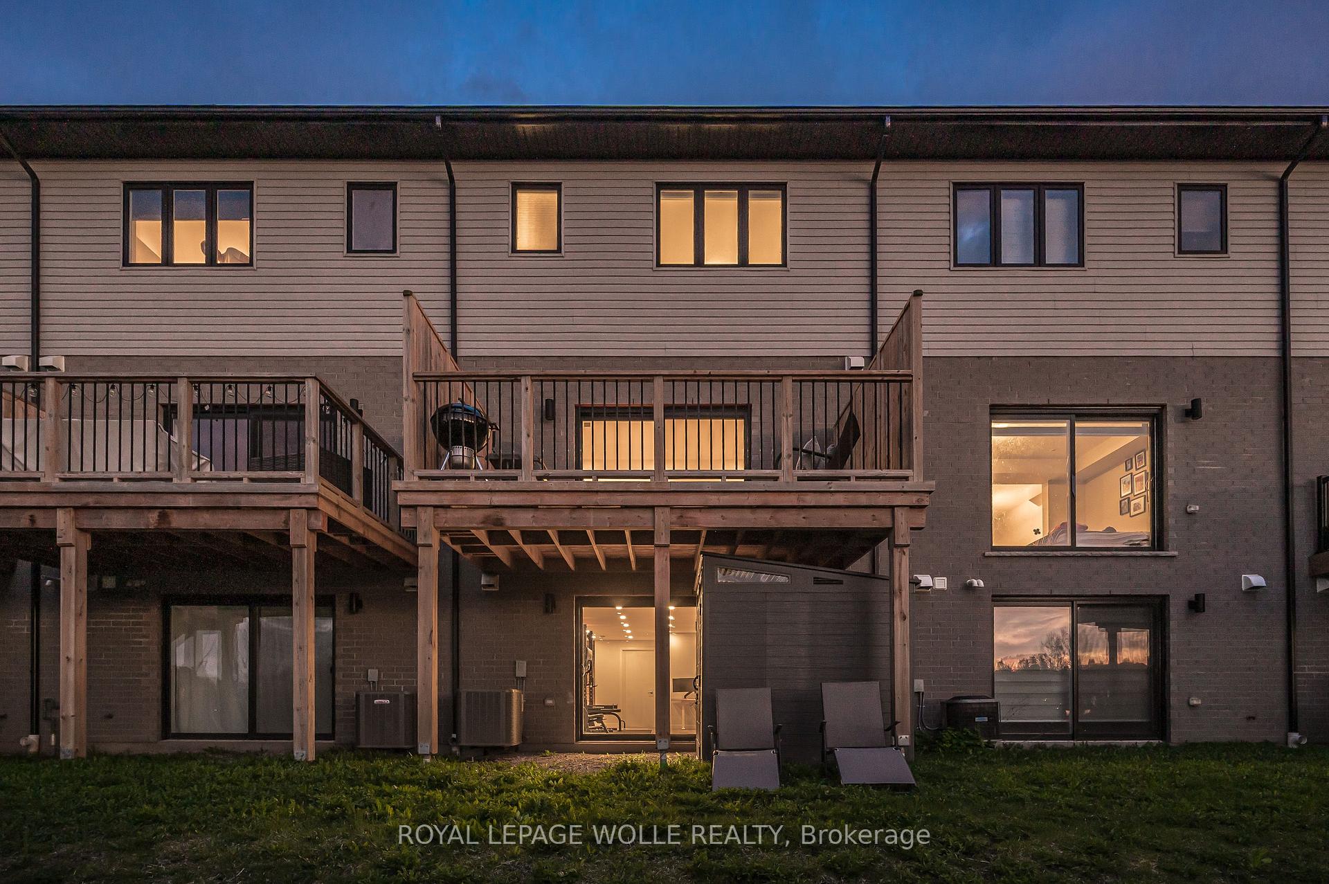 Photo 38 of 869 Robert Ferrie Drive, Kitchener — HOMEH