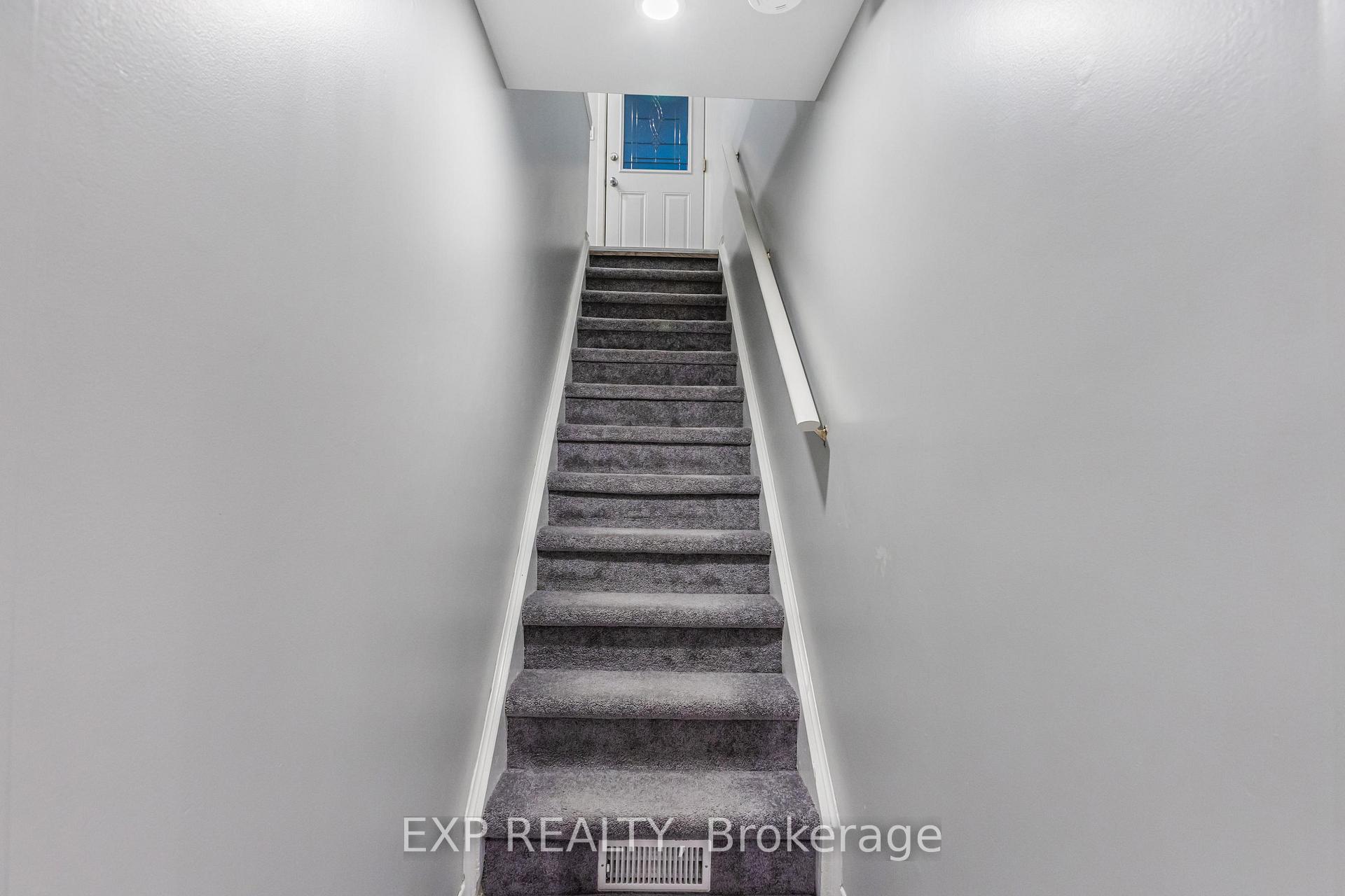 Photo 15 of 653 Elliott Crescent, Milton, Dorset Park — HOMEH