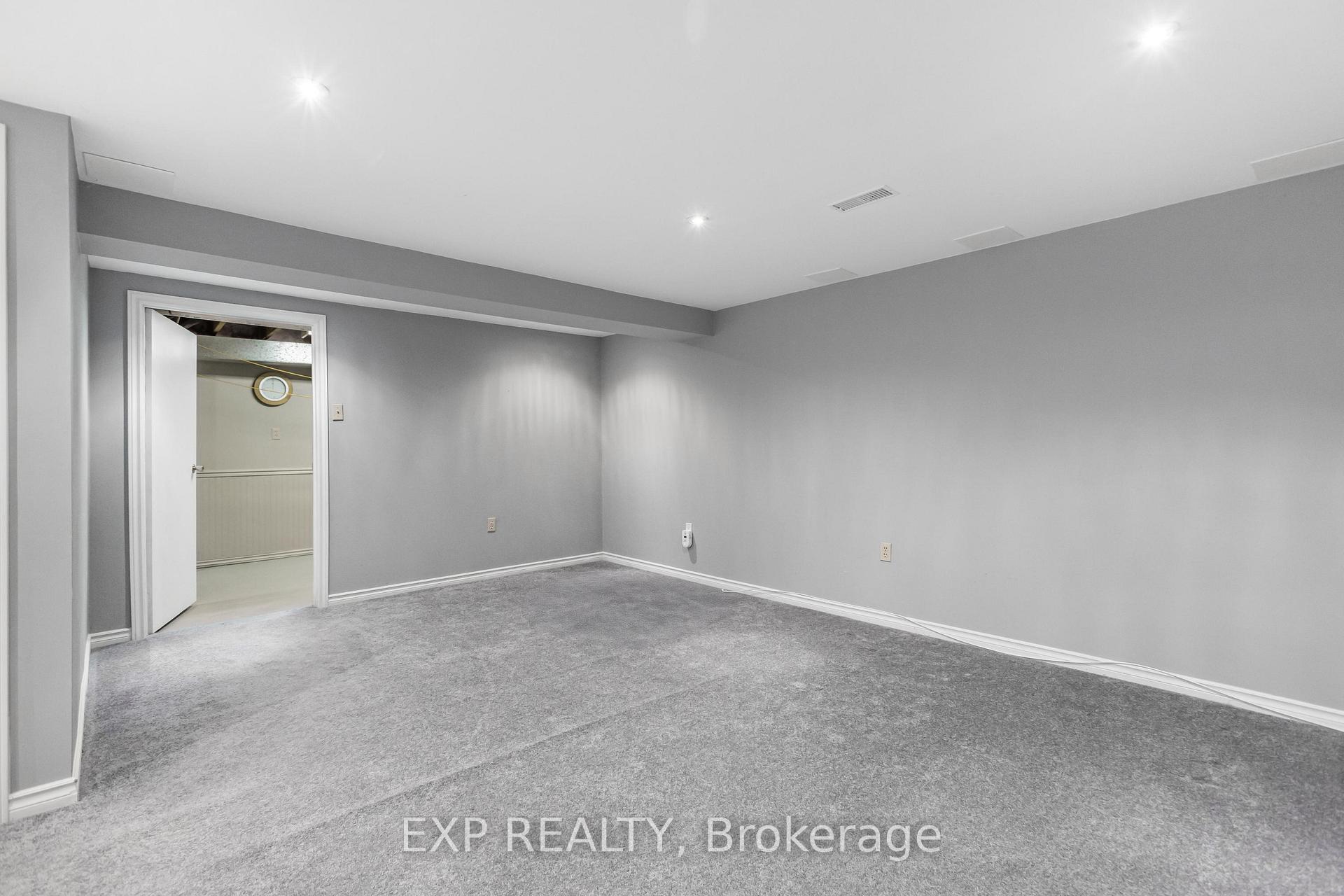 Photo 18 of 653 Elliott Crescent, Milton, Dorset Park — HOMEH