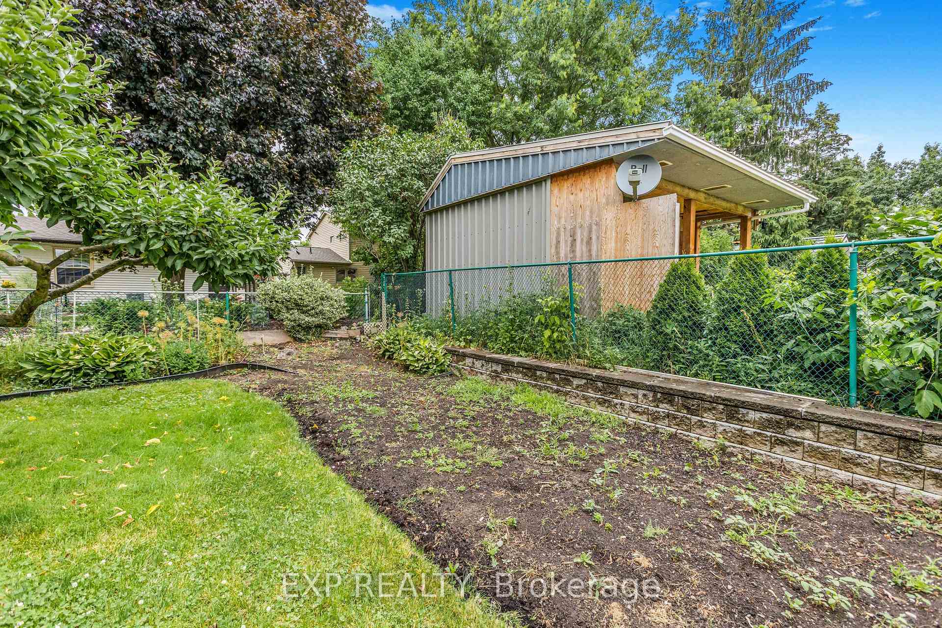 Photo 27 of 653 Elliott Crescent, Milton, Dorset Park — HOMEH