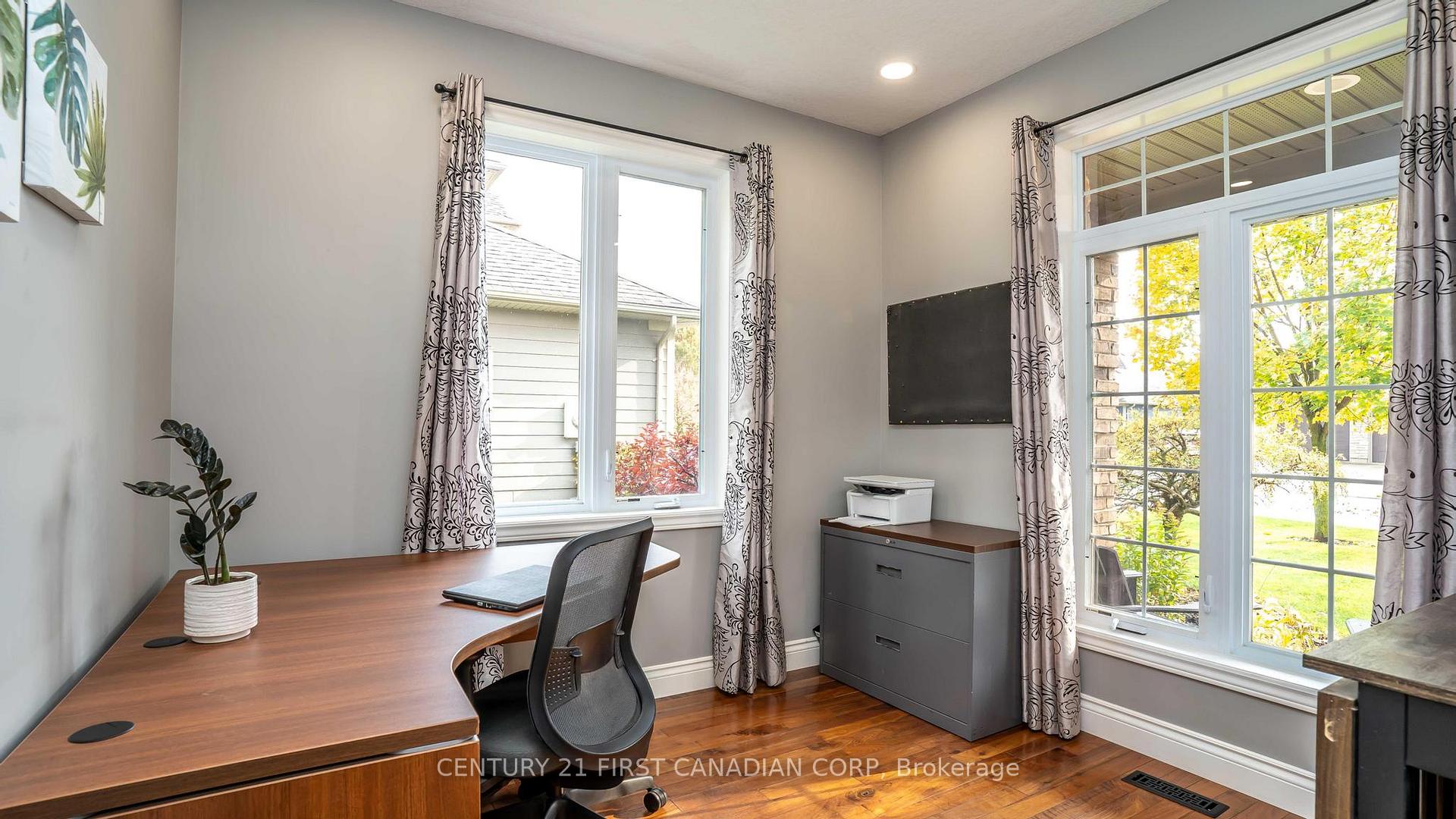 Photo 5 of 105 Union Avenue, Middlesex Centre, Komoka — HOMEH