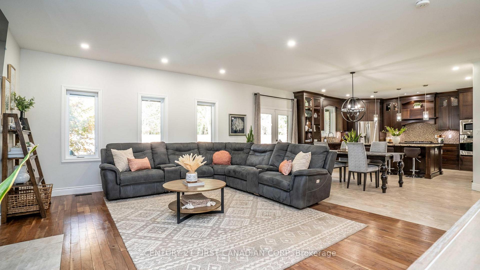 Photo 11 of 105 Union Avenue, Middlesex Centre, Komoka — HOMEH