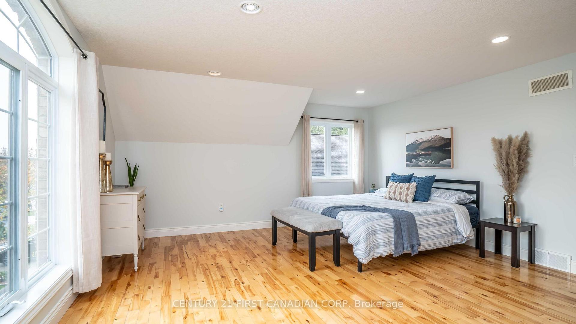 Photo 17 of 105 Union Avenue, Middlesex Centre, Komoka — HOMEH