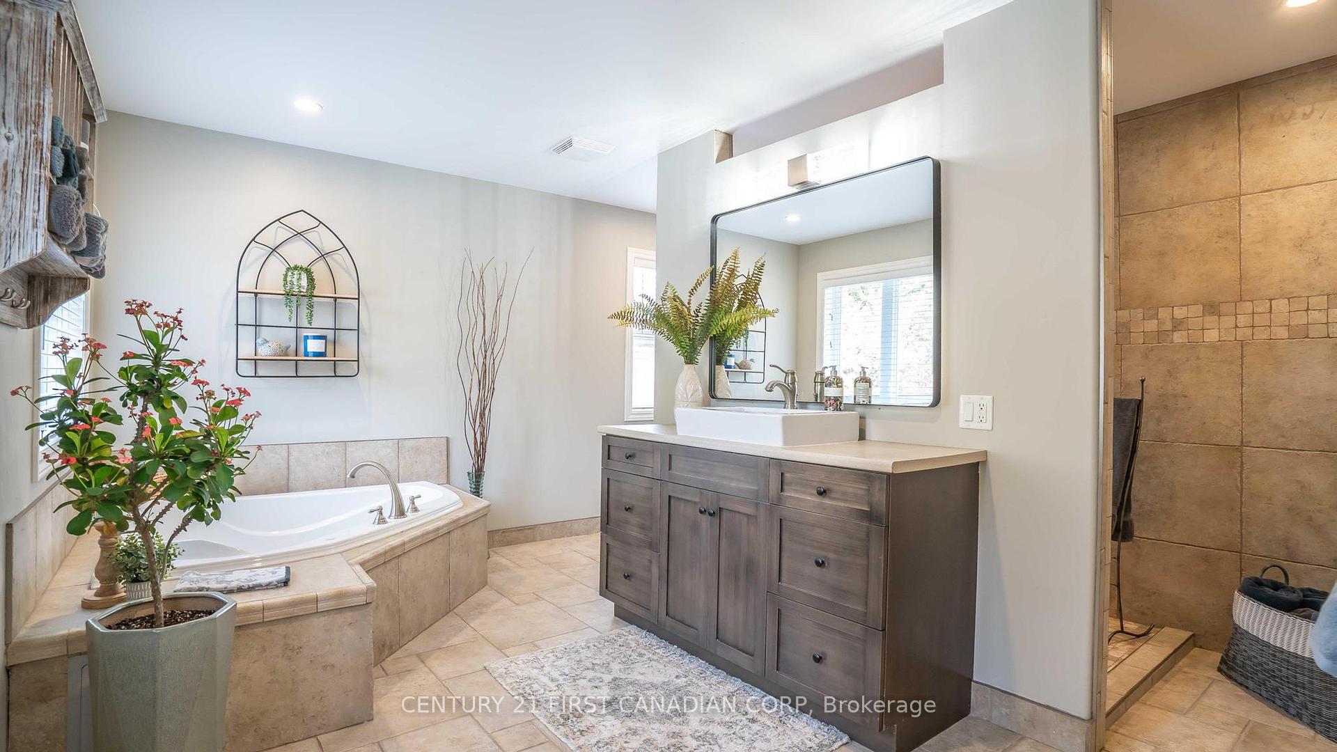 Photo 25 of 105 Union Avenue, Middlesex Centre, Komoka — HOMEH