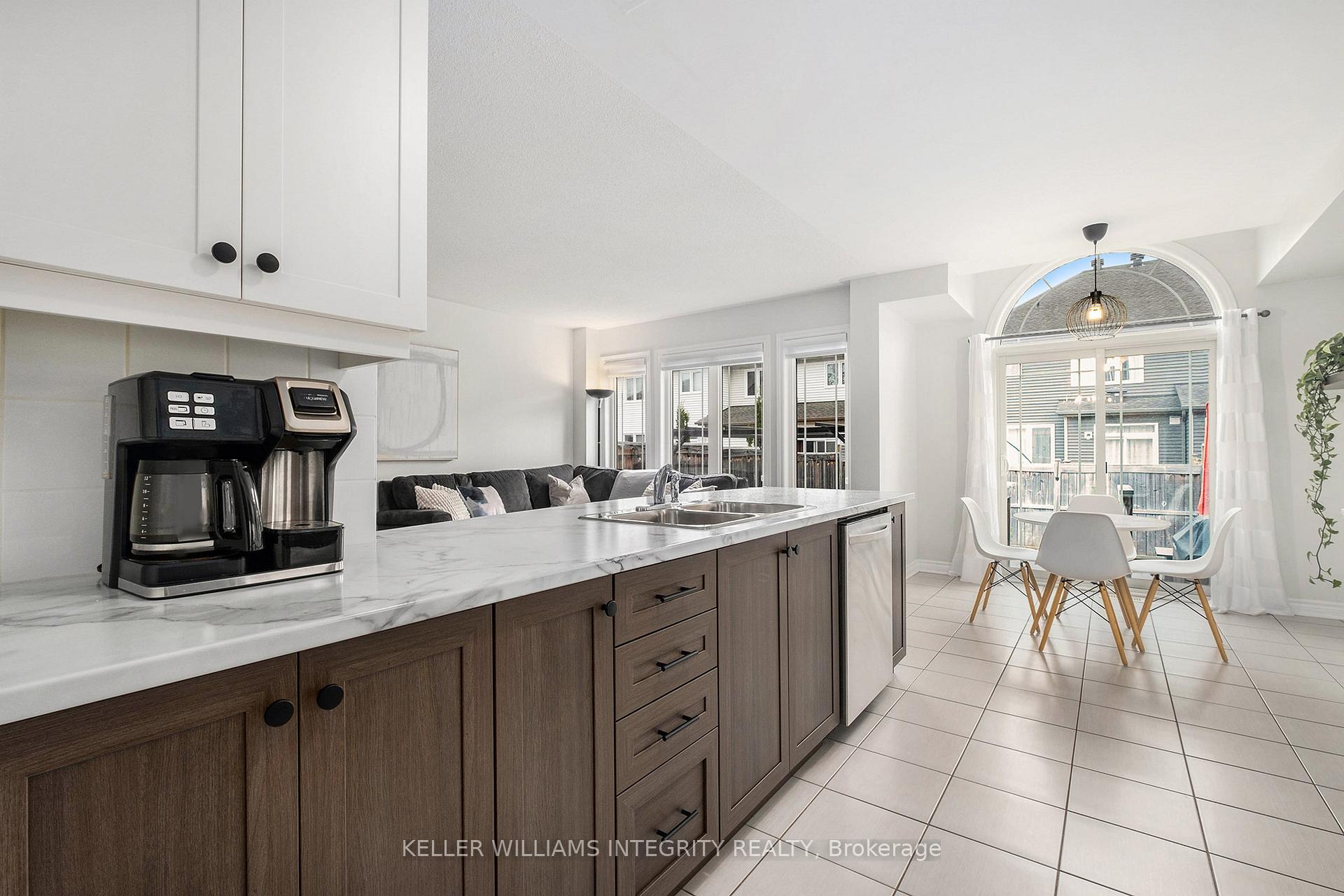 Photo 14 of 471 Barrick Hill Road, Ottawa, Kanata - Emerald Meadows/Trailwest — HOMEH