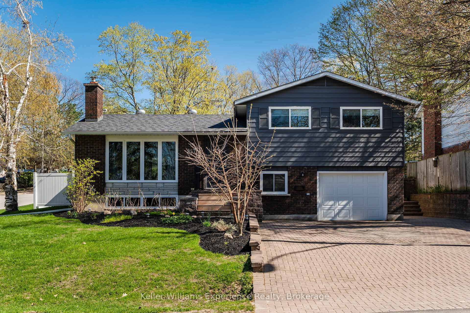 Photo 1 of 857 Victoria Street, Midland — HOMEH
