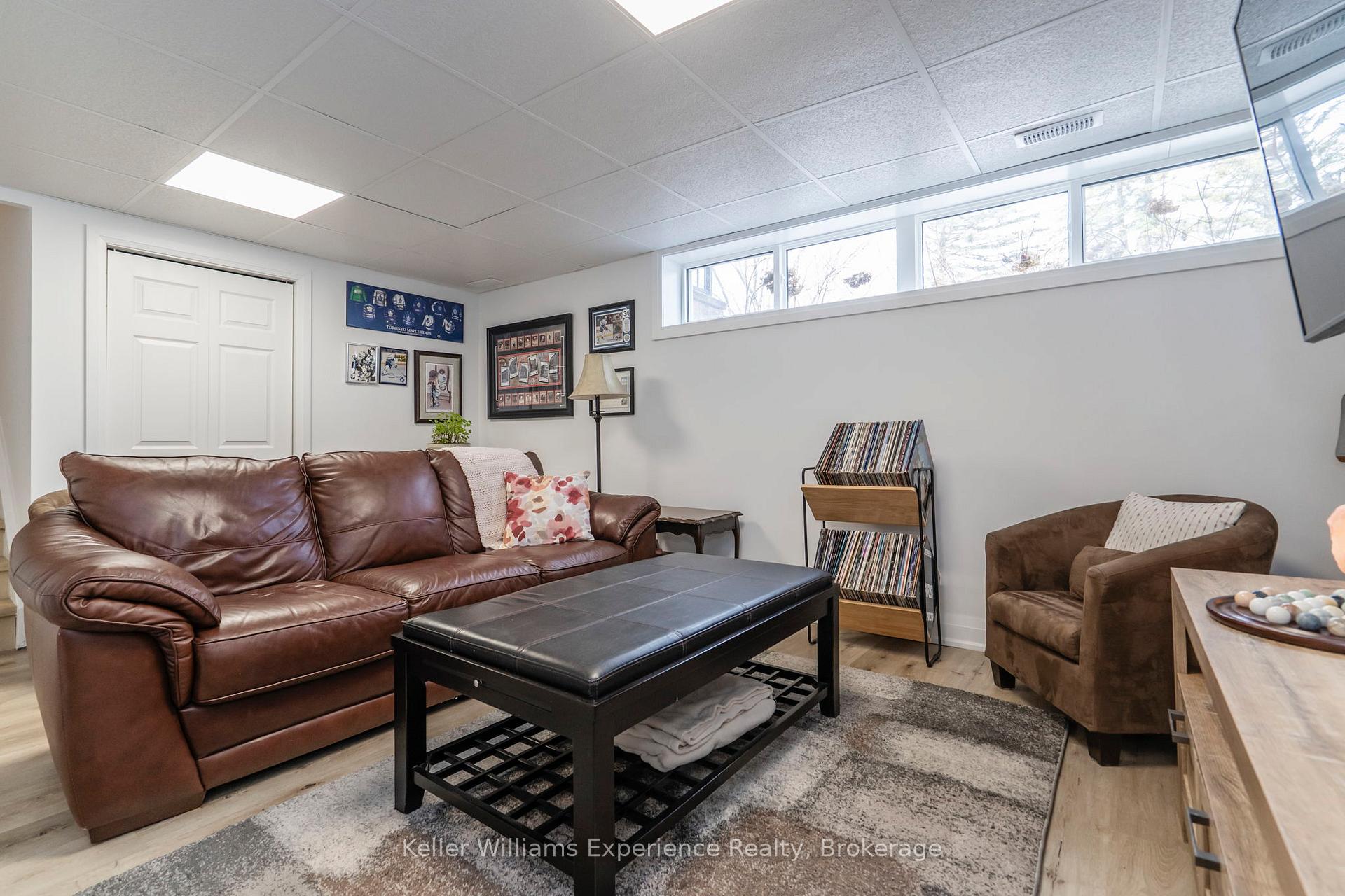 Photo 32 of 857 Victoria Street, Midland — HOMEH
