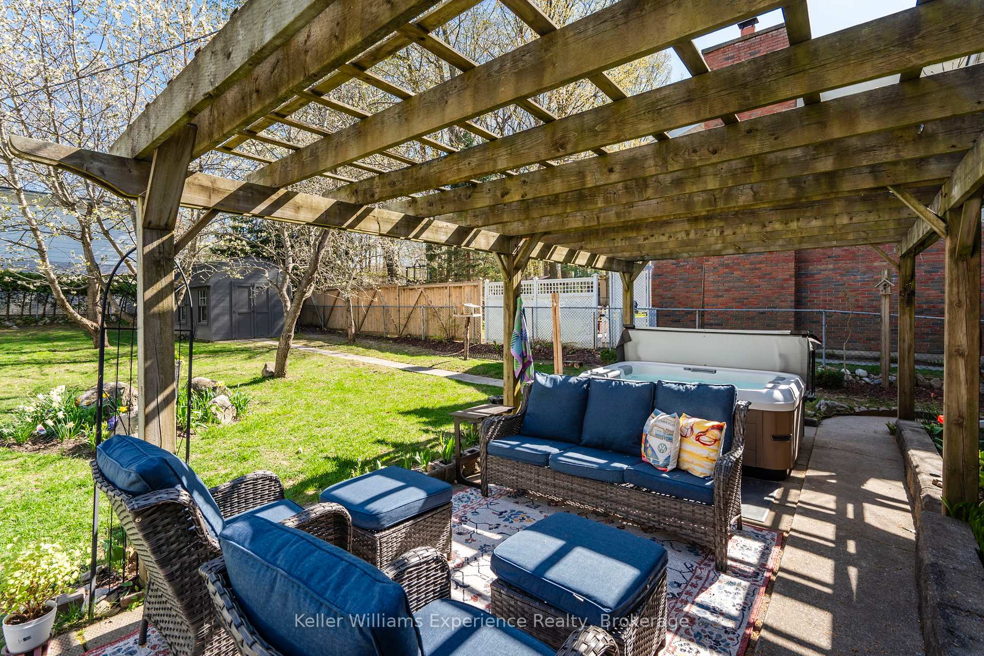 Photo 34 of 857 Victoria Street, Midland — HOMEH