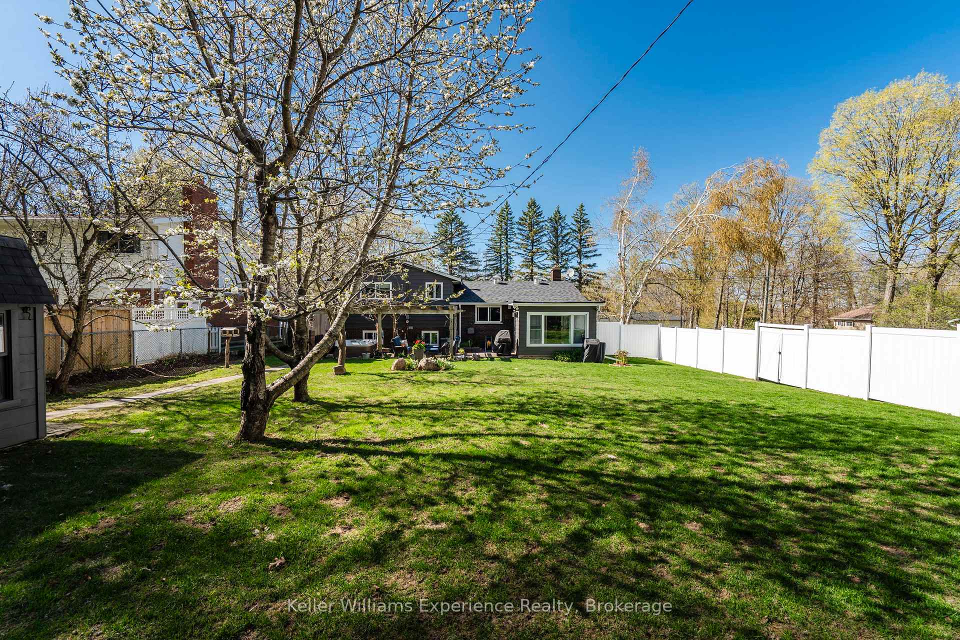Photo 45 of 857 Victoria Street, Midland — HOMEH