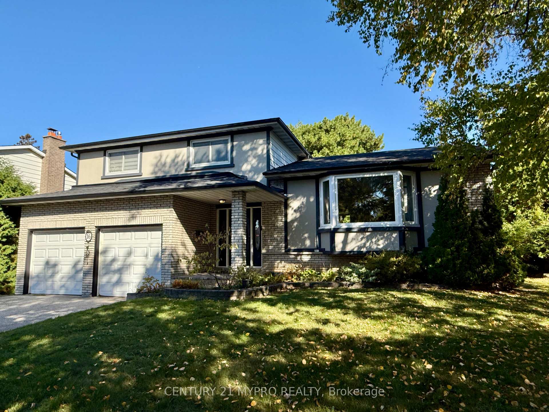 Photo 2 of 16 Cypress Point Court, Markham, Bayview Fairway-Bayview Country Club Estates — HOMEH