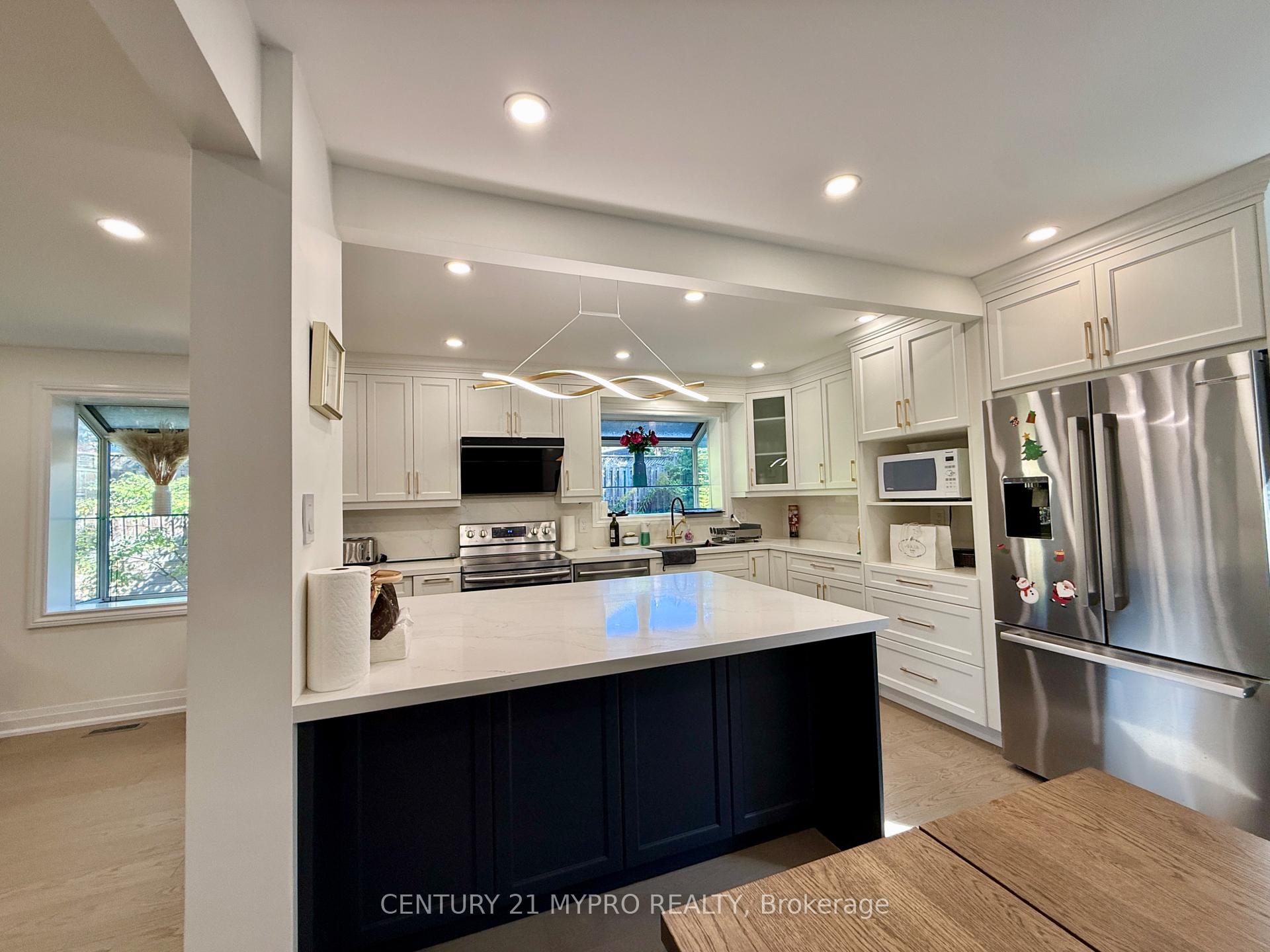 Photo 9 of 16 Cypress Point Court, Markham, Bayview Fairway-Bayview Country Club Estates — HOMEH