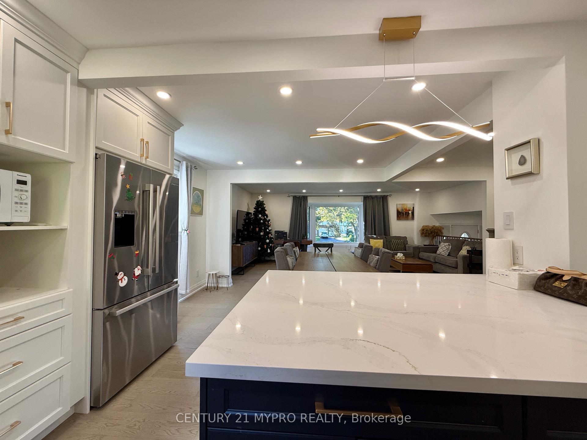 Photo 10 of 16 Cypress Point Court, Markham, Bayview Fairway-Bayview Country Club Estates — HOMEH