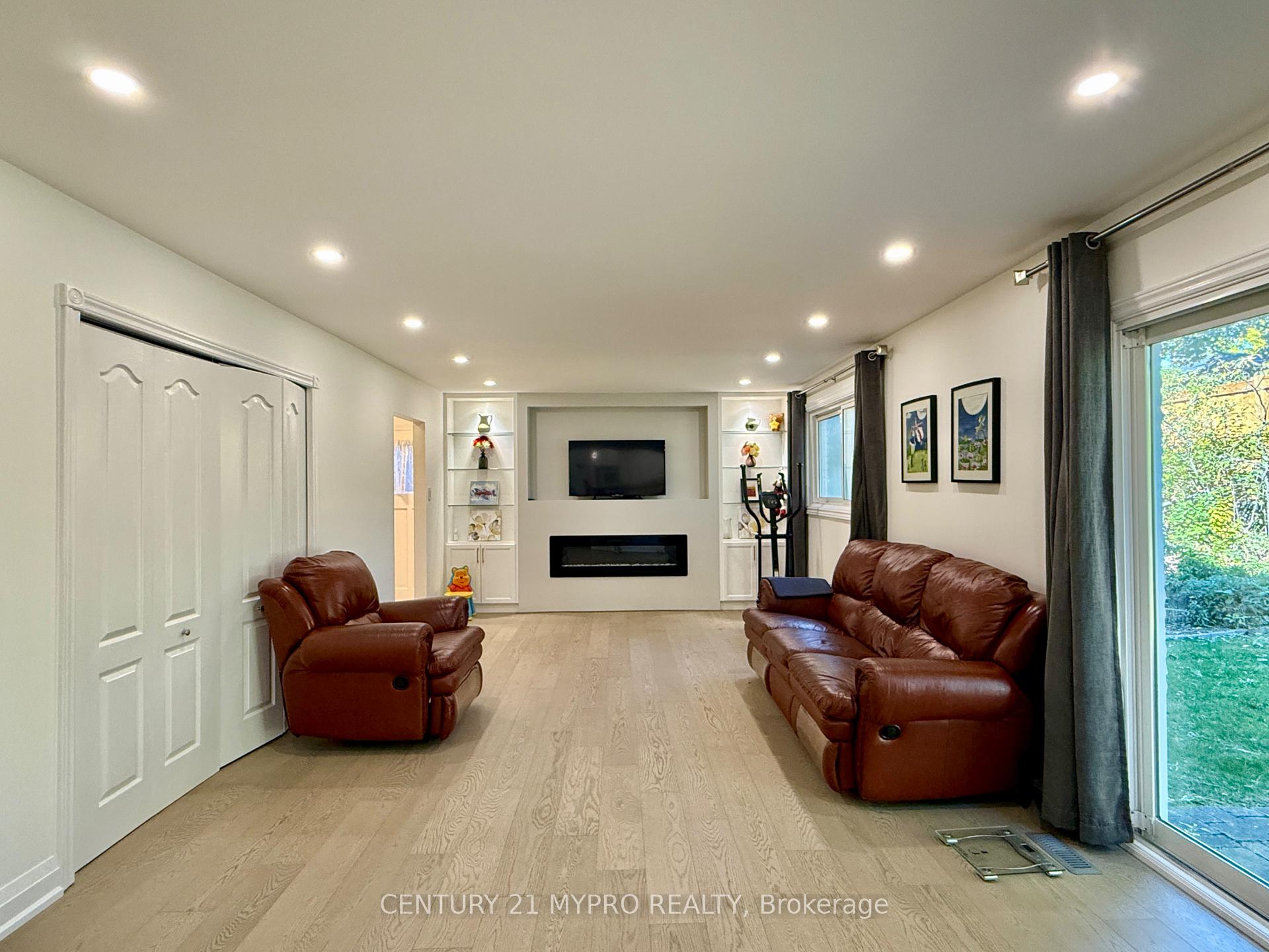 Photo 12 of 16 Cypress Point Court, Markham, Bayview Fairway-Bayview Country Club Estates — HOMEH