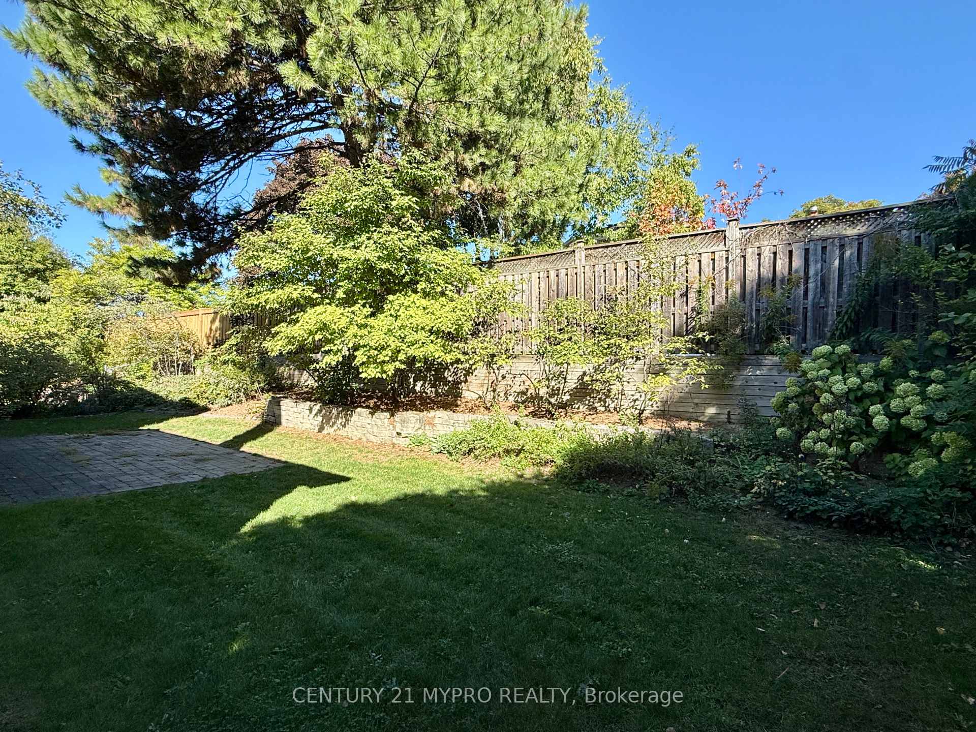 Photo 27 of 16 Cypress Point Court, Markham, Bayview Fairway-Bayview Country Club Estates — HOMEH