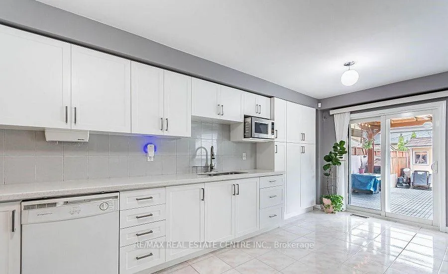Photo 9 of 42 Livingston Road, Milton, Dempsey — HOMEH