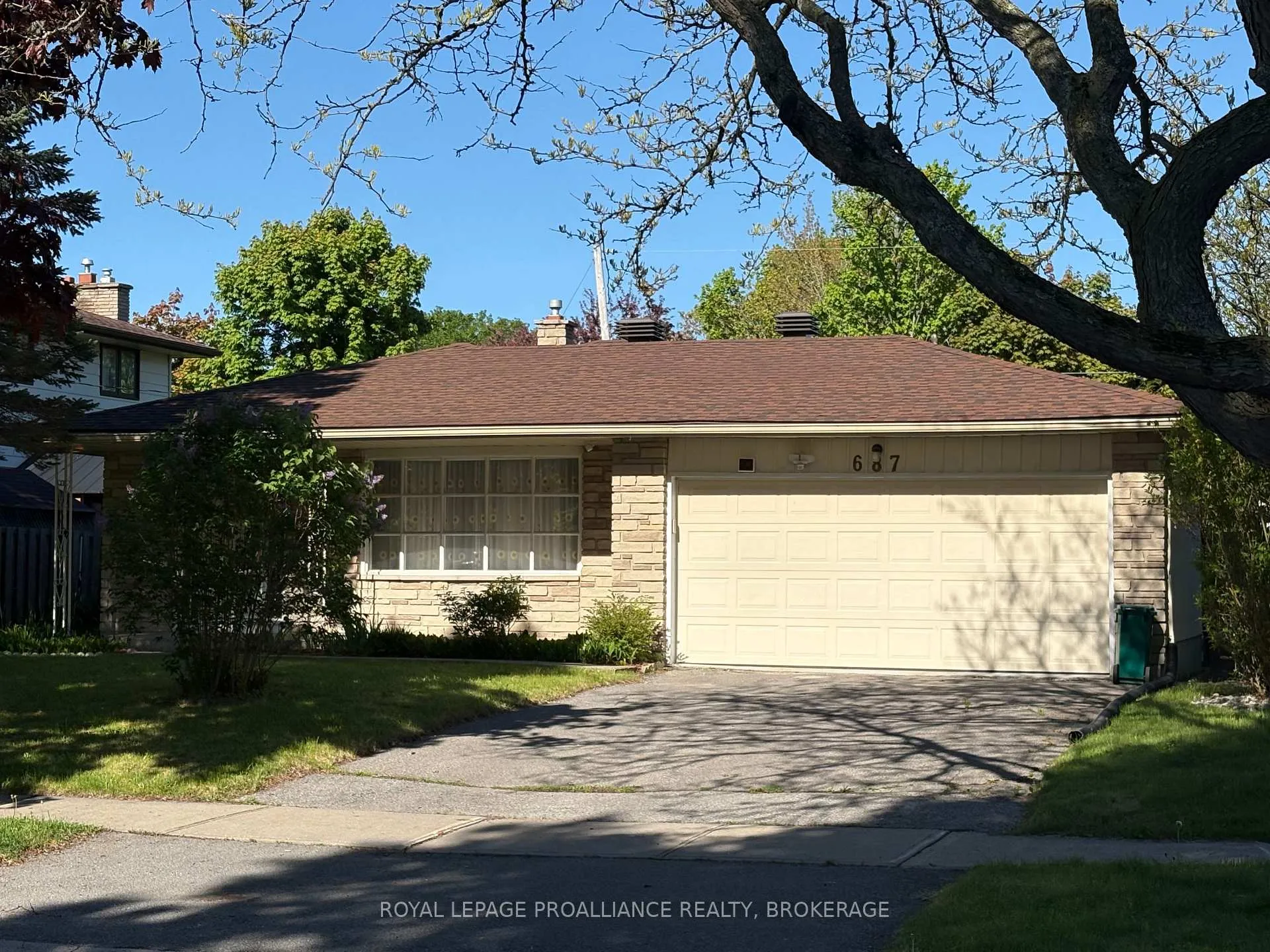 Front of 687 Harrow Place