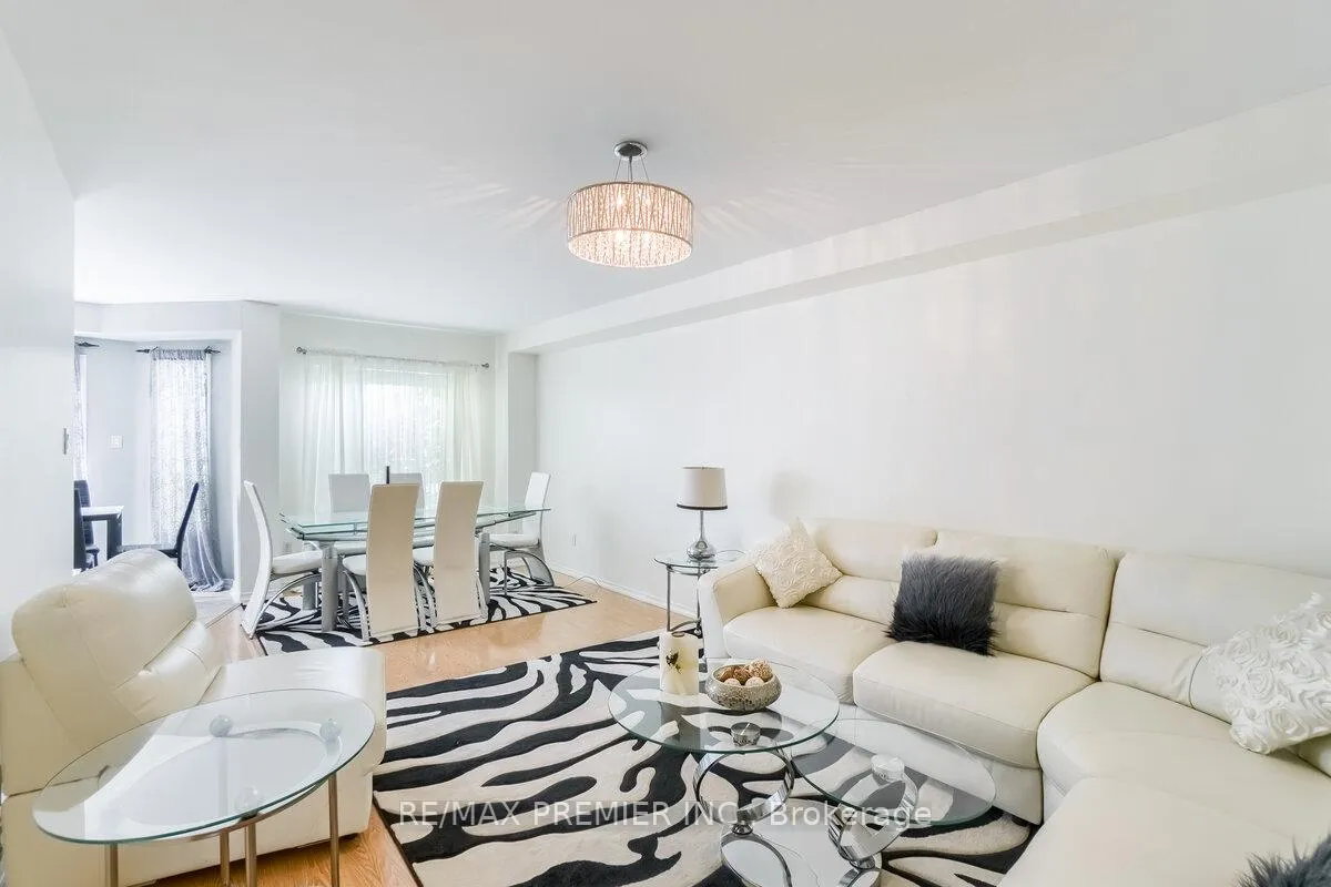 Photo 8 of 193 Roxbury Street, Markham, Rouge River Estates — HOMEH