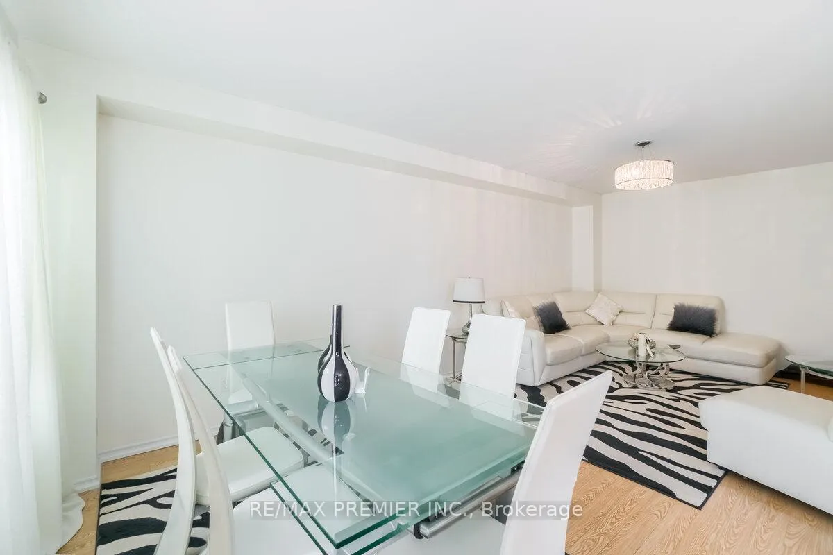 Photo 9 of 193 Roxbury Street, Markham, Rouge River Estates — HOMEH
