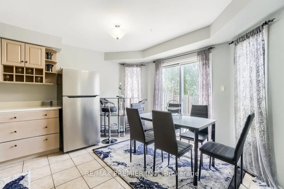 Photo 12 of 193 Roxbury Street, Markham, Rouge River Estates — HOMEH