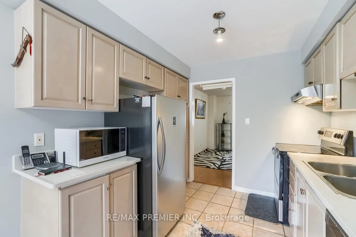 Photo 15 of 193 Roxbury Street, Markham, Rouge River Estates — HOMEH