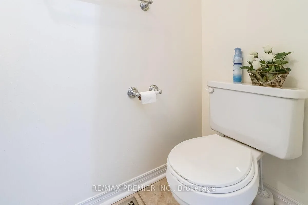 Photo 17 of 193 Roxbury Street, Markham, Rouge River Estates — HOMEH