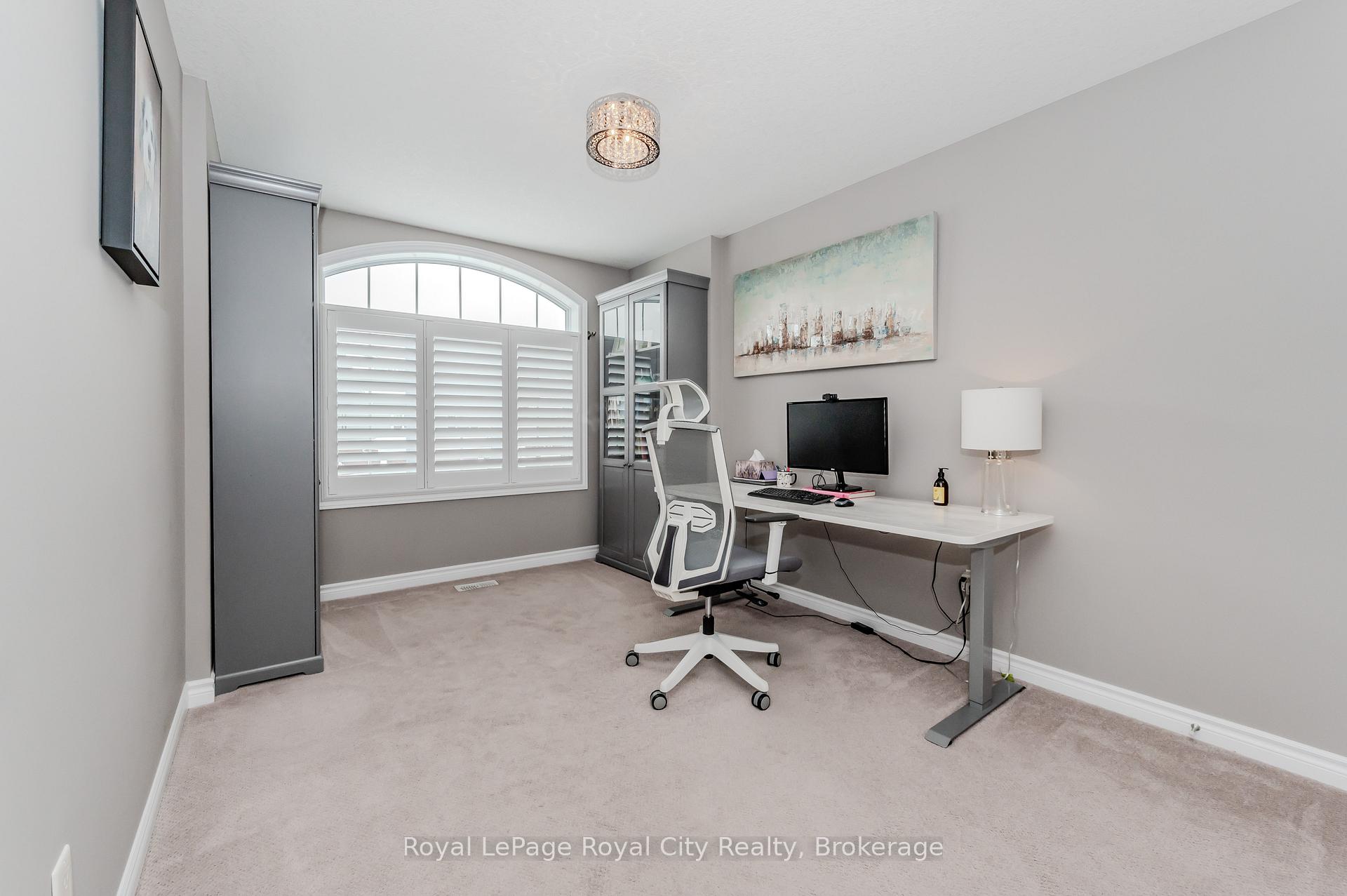 Photo 3 of 213 Tremaine Crescent, Kitchener — HOMEH