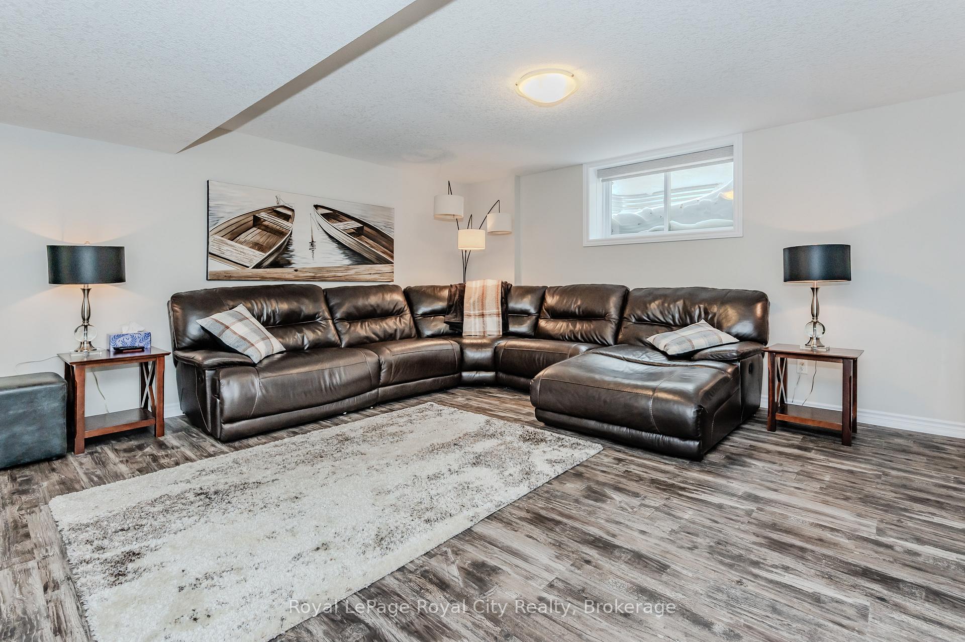 Photo 10 of 213 Tremaine Crescent, Kitchener — HOMEH