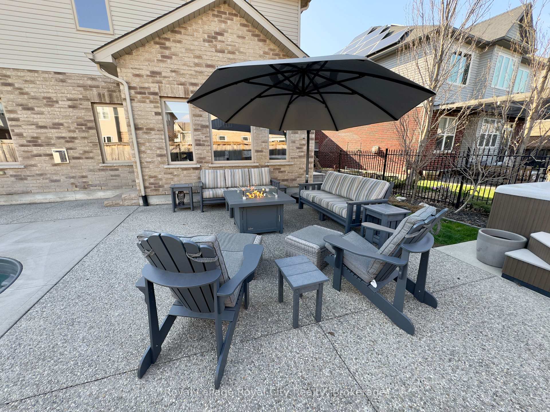 Photo 21 of 213 Tremaine Crescent, Kitchener — HOMEH