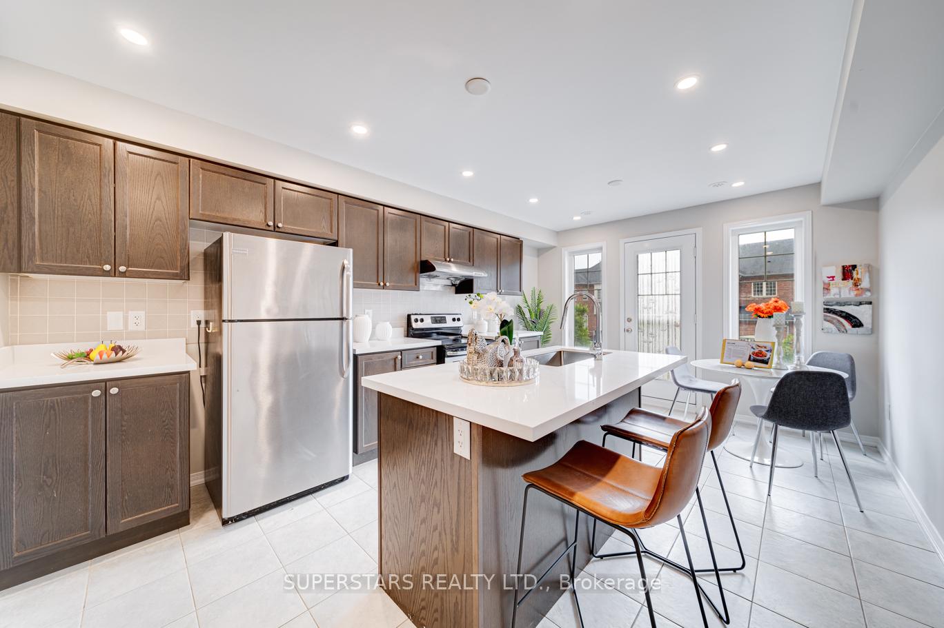 Photo 10 of 52 Truchard Avenue, Markham, Berczy — HOMEH