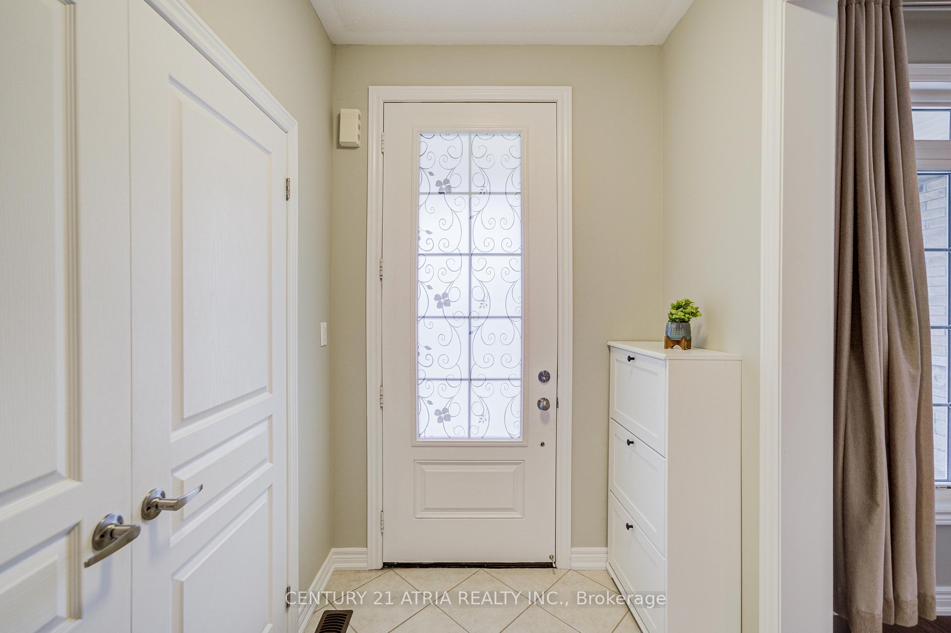 Photo 3 of 56 Harbord Street, Markham, Berczy — HOMEH