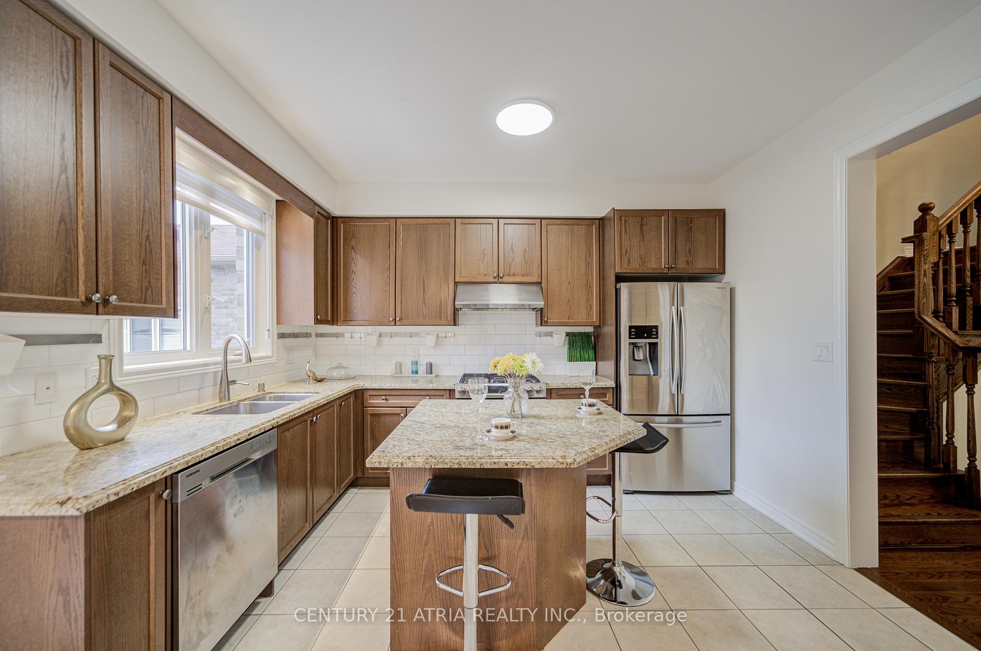 Photo 11 of 56 Harbord Street, Markham, Berczy — HOMEH