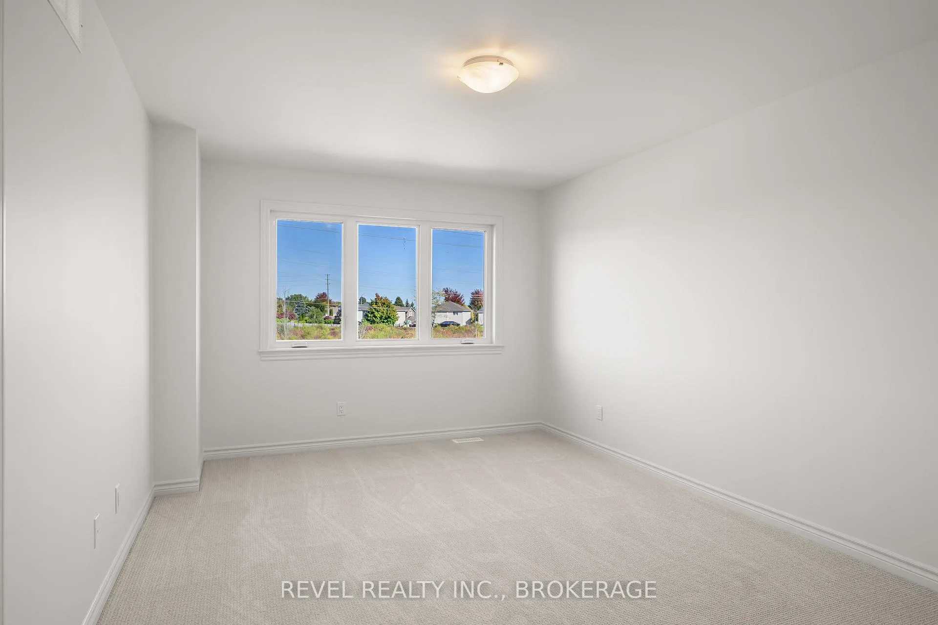 Photo 15 of 1413 Demers Avenue, Kingston, East Gardiners Rd — HOMEH
