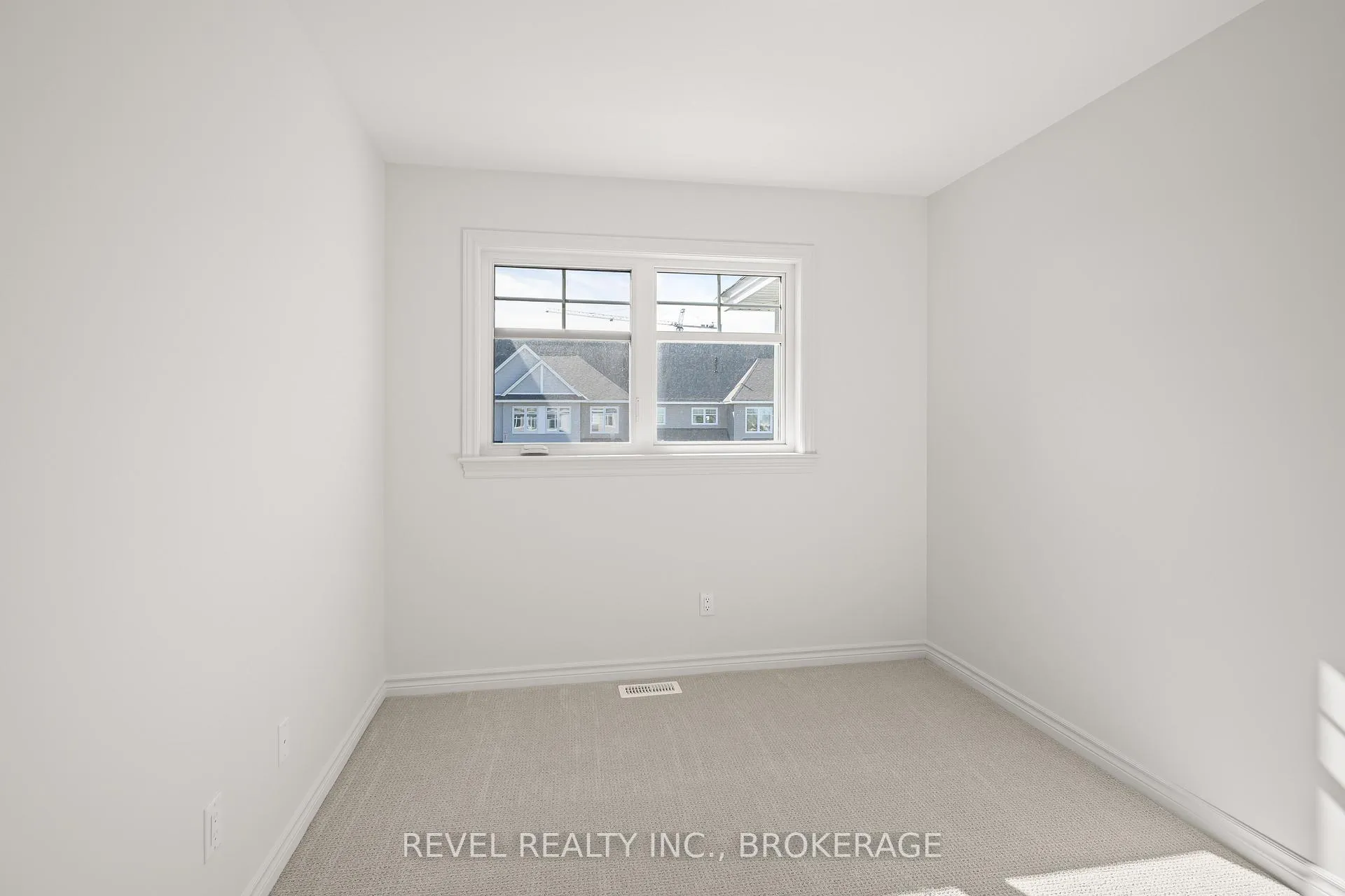 Photo 25 of 1413 Demers Avenue, Kingston, East Gardiners Rd — HOMEH