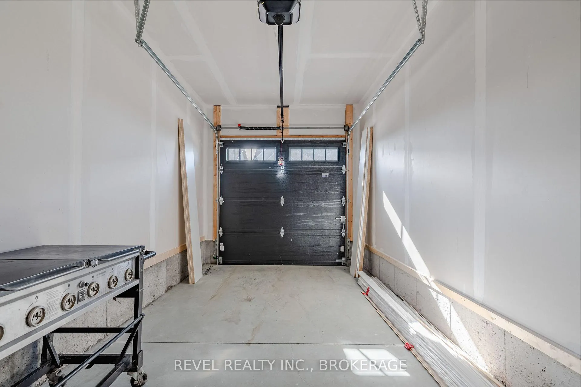 Photo 27 of 1413 Demers Avenue, Kingston, East Gardiners Rd — HOMEH