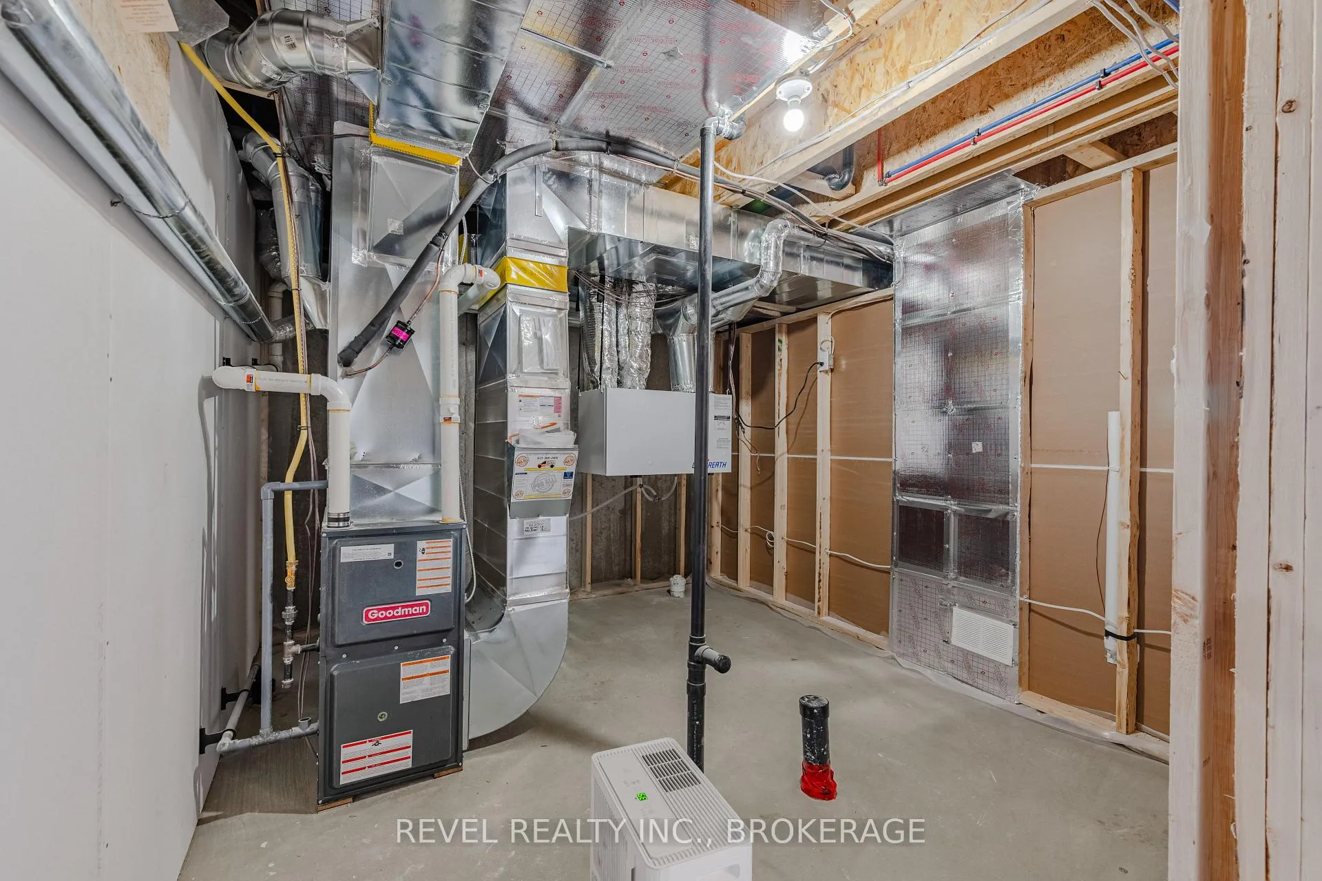 Photo 31 of 1413 Demers Avenue, Kingston, East Gardiners Rd — HOMEH