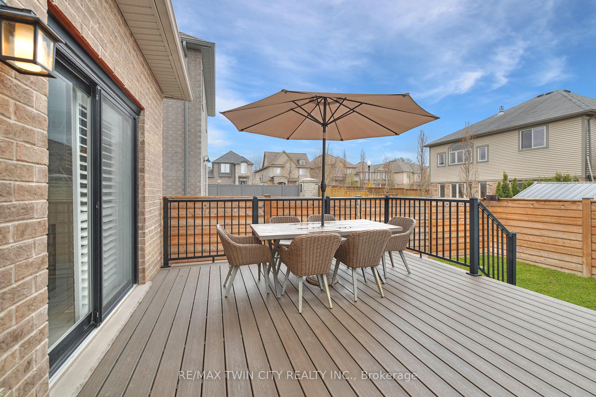 Photo 43 of 7 Pondcliffe Drive, Kitchener — HOMEH