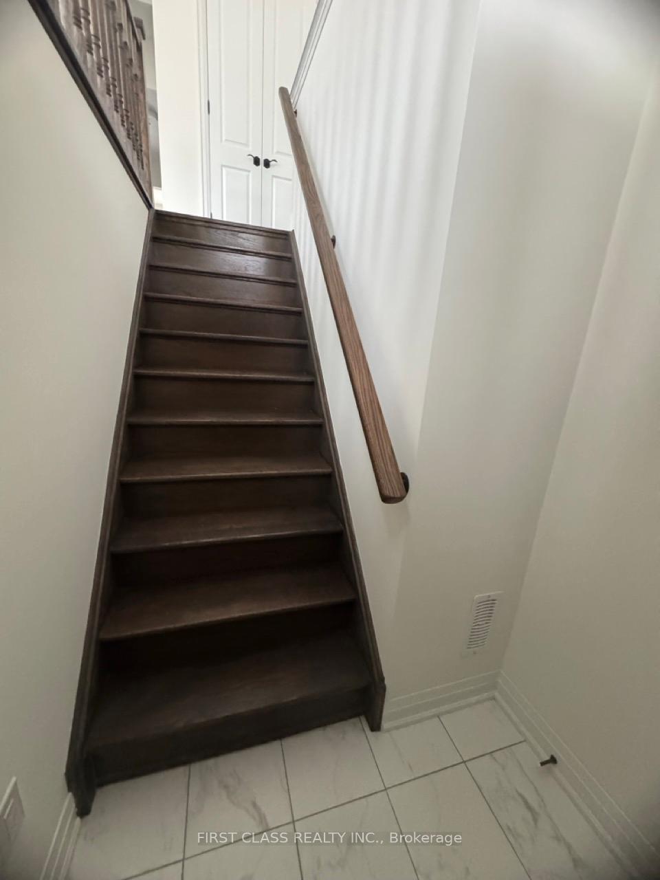 Photo 3 of 65 West Village Lane, Markham, Angus Glen — HOMEH