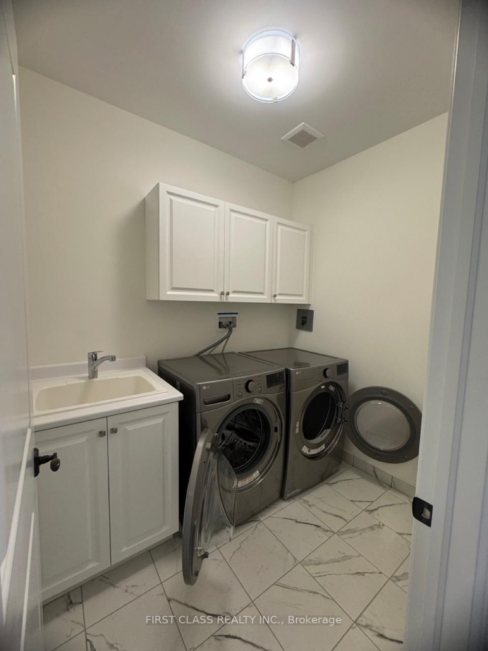 Photo 30 of 65 West Village Lane, Markham, Angus Glen — HOMEH