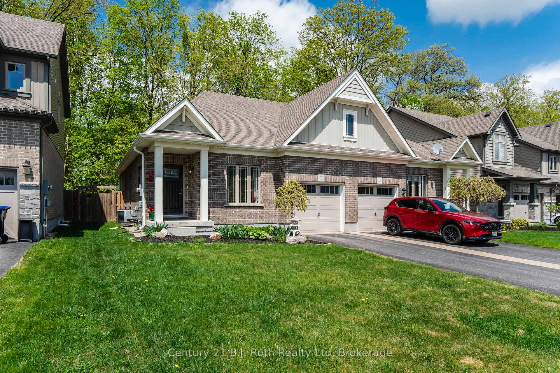 Photo 2 of 1002 Cook Drive, Midland — HOMEH