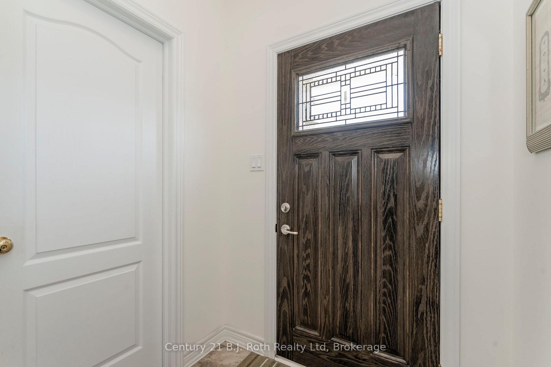 Photo 3 of 1002 Cook Drive, Midland — HOMEH