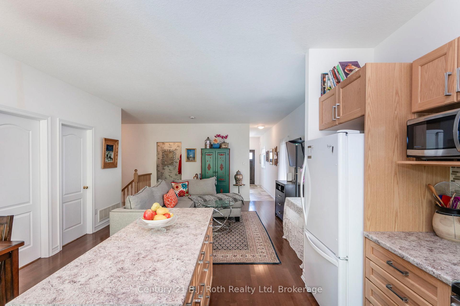 Photo 9 of 1002 Cook Drive, Midland — HOMEH