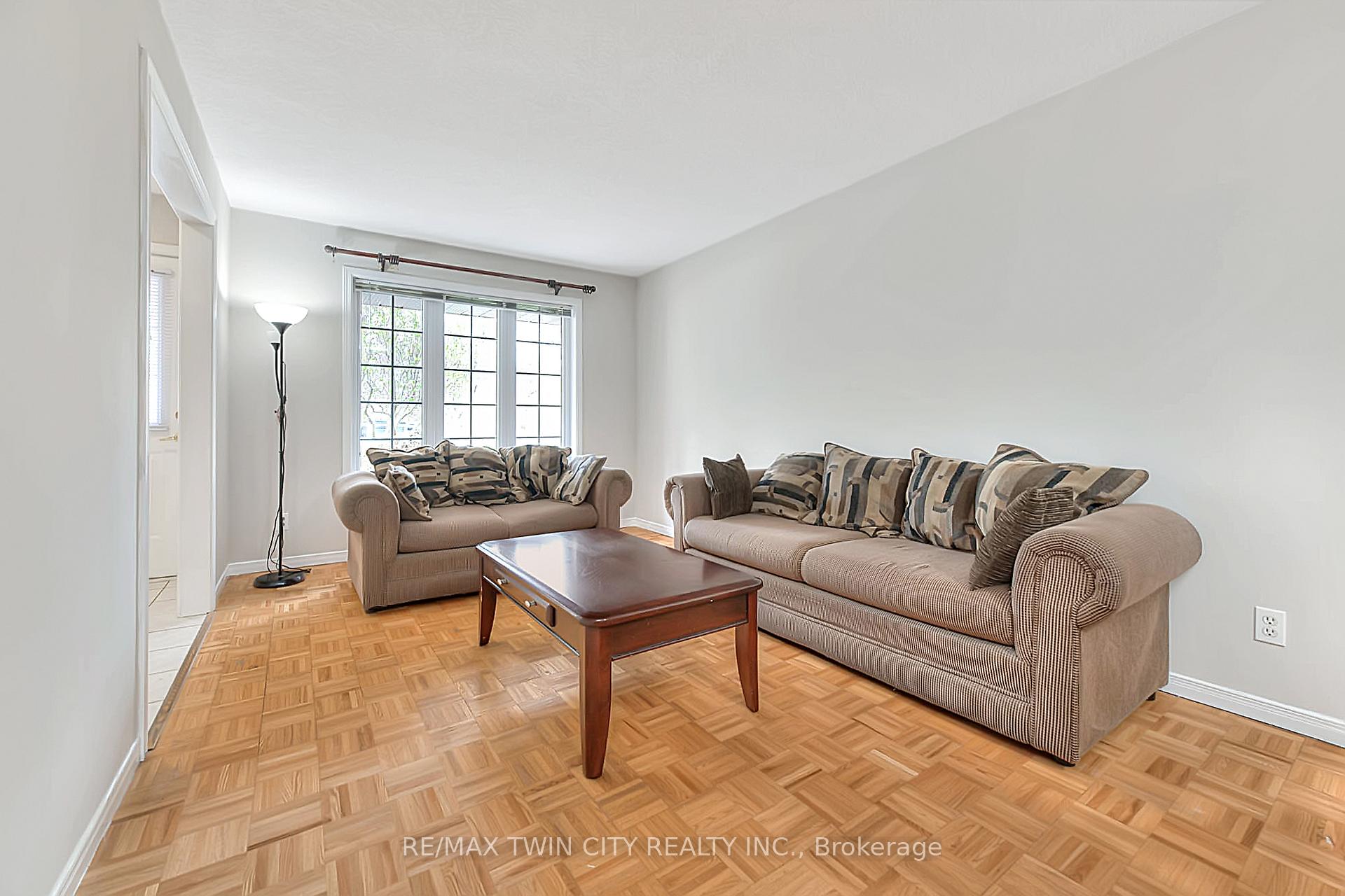 Photo 7 of 580 Old Huron Place, Kitchener — HOMEH