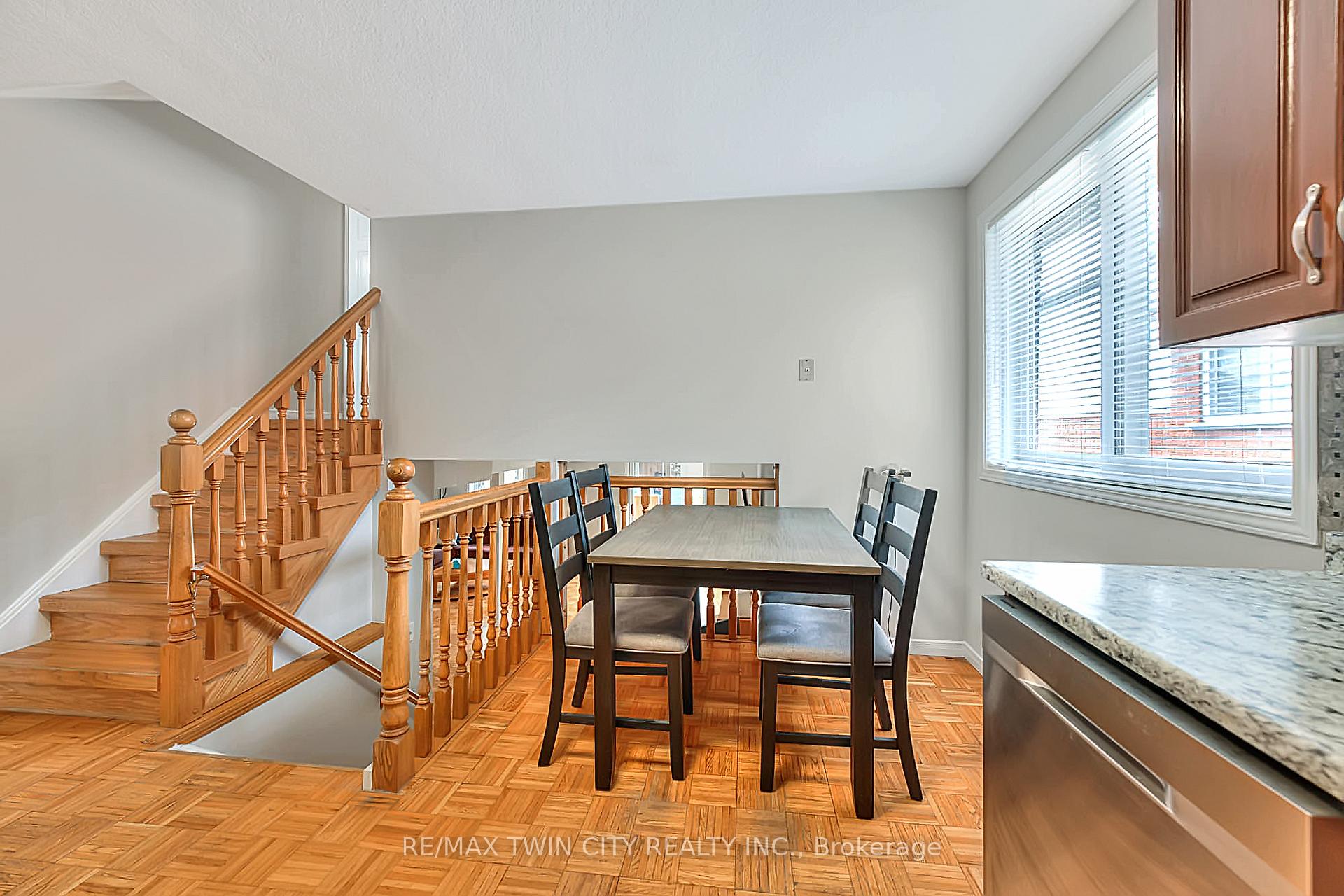 Photo 13 of 580 Old Huron Place, Kitchener — HOMEH