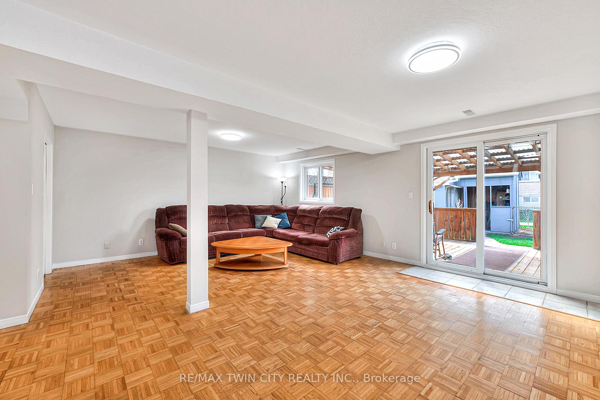 Photo 18 of 580 Old Huron Place, Kitchener — HOMEH
