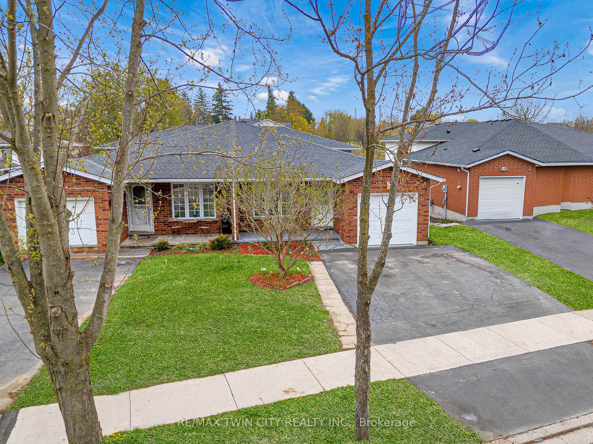 Photo 31 of 580 Old Huron Place, Kitchener — HOMEH