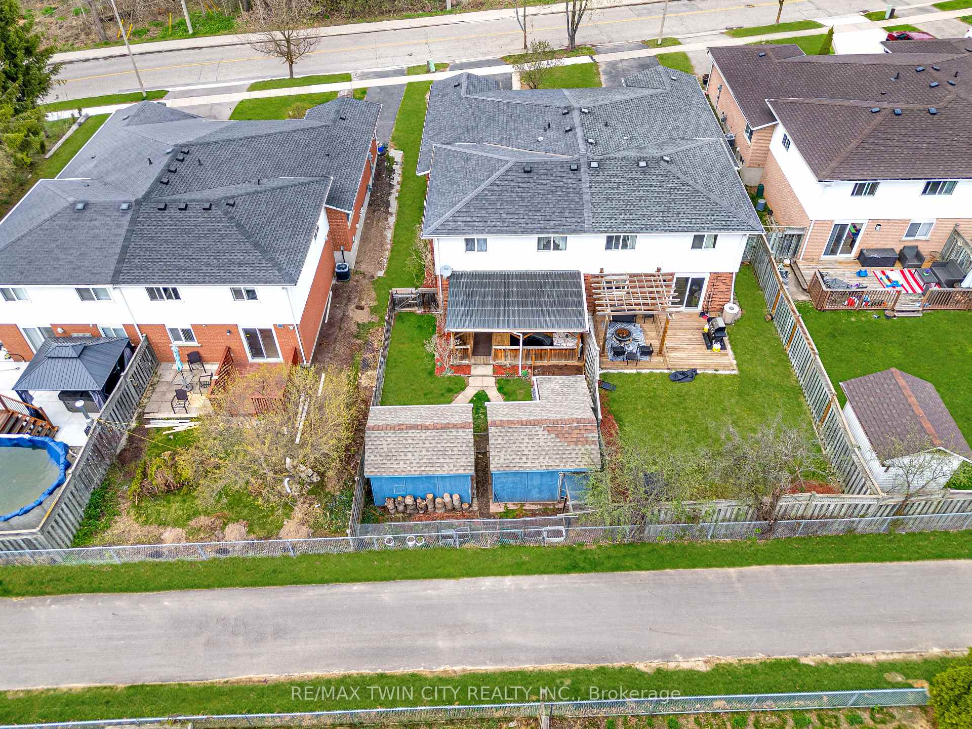 Photo 33 of 580 Old Huron Place, Kitchener — HOMEH