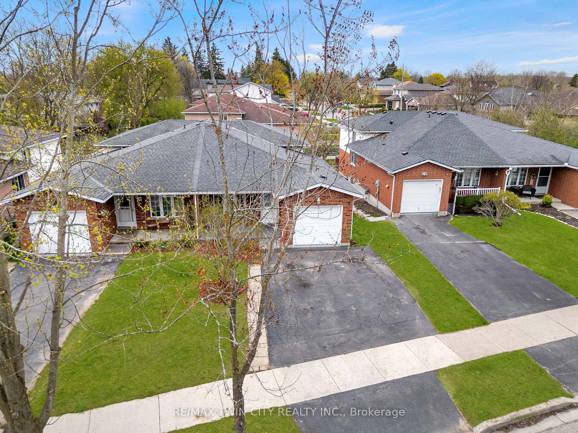 Photo 38 of 580 Old Huron Place, Kitchener — HOMEH