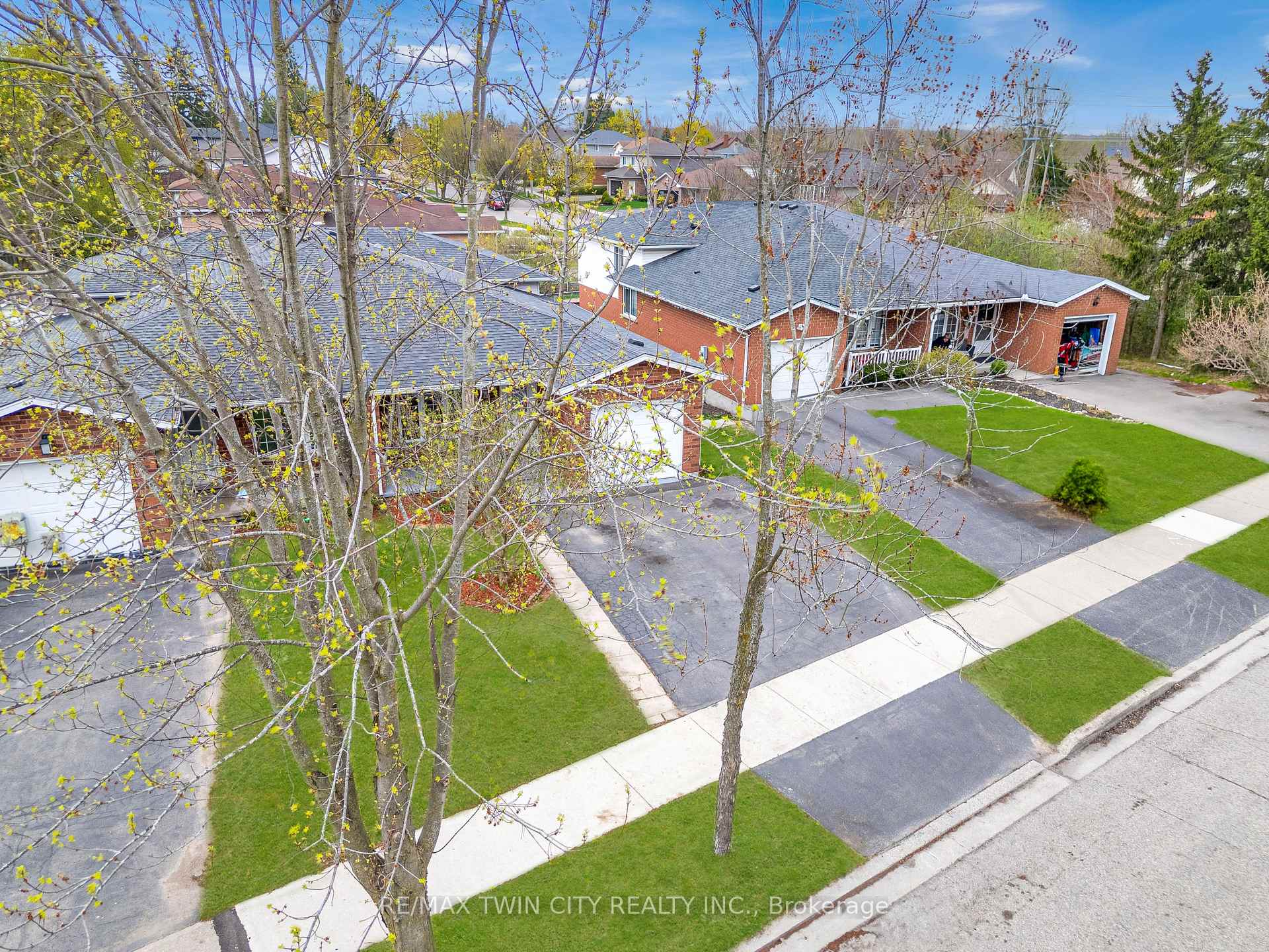 Photo 39 of 580 Old Huron Place, Kitchener — HOMEH
