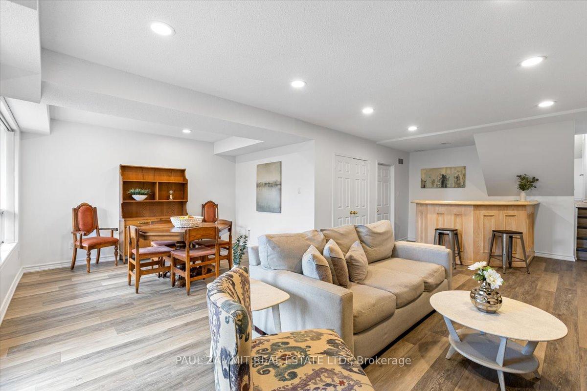 Photo 25 of 25 Hoover Drive, Markham, Aileen-Willowbrook — HOMEH