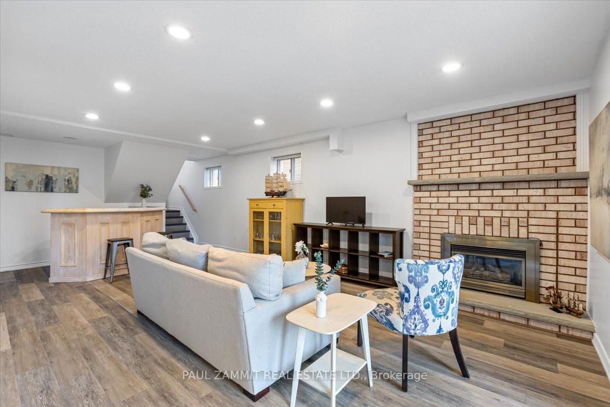 Photo 27 of 25 Hoover Drive, Markham, Aileen-Willowbrook — HOMEH
